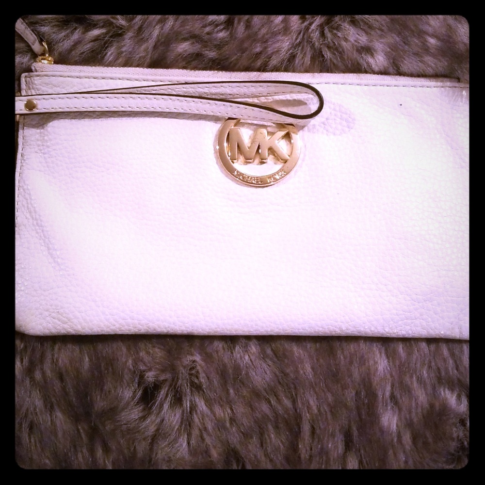 Michael Kors genuine leather wristlet wallet